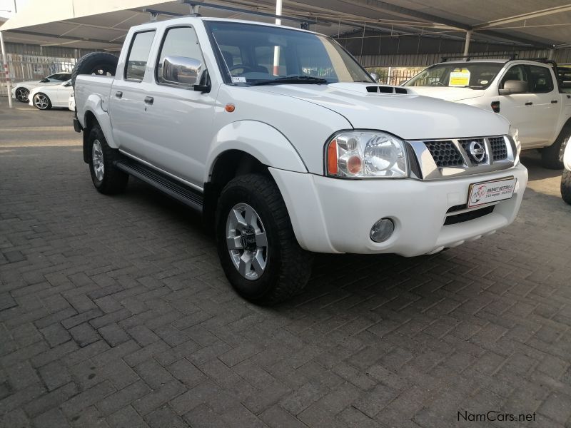 Nissan NP300 2.5 TDI D/Cab 4x4 in Namibia