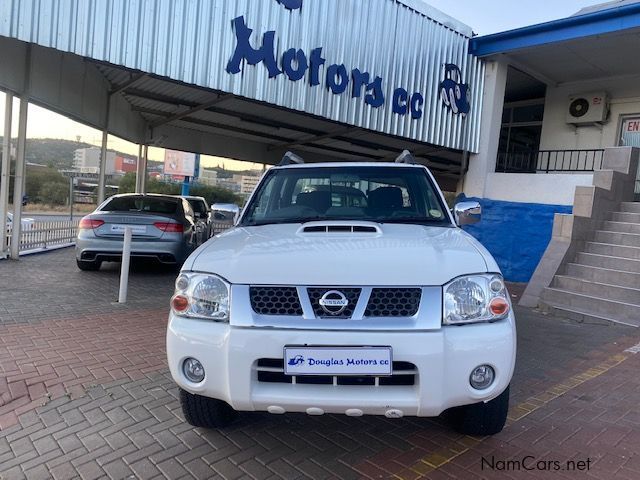 Nissan NP300 2.5 TDI D/Cab 4x4 in Namibia