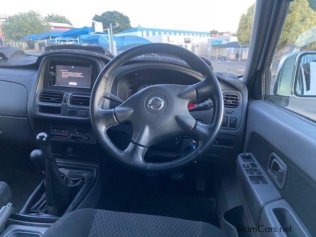 Nissan NP300 2.5 TDI D/Cab 4x4 in Namibia