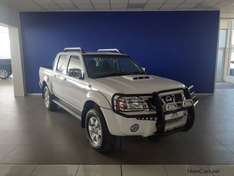 Nissan NP300 2.5 TDi D/C 4x4 in Namibia