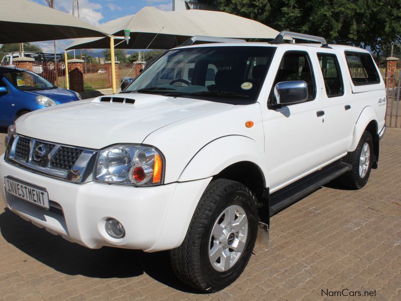 Nissan NP300 2.5CDI D/C 4X4 in Namibia