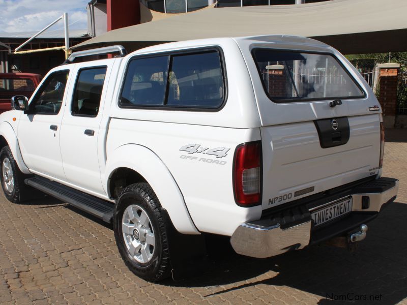 Nissan NP300 2.5CDI D/C 4X4 in Namibia