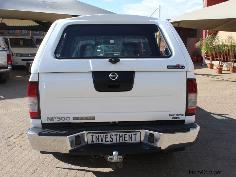 Nissan NP300 2.5CDI D/C 4X4 in Namibia