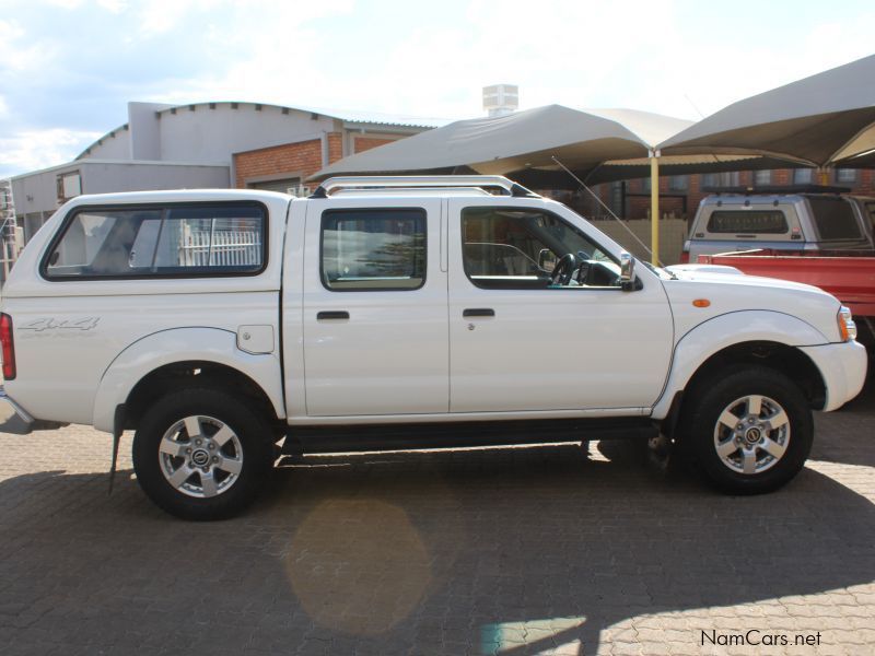 Nissan NP300 2.5CDI D/C 4X4 in Namibia