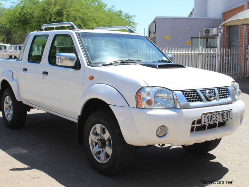 Nissan NP300 2.5CDI D/C 4X4 in Namibia