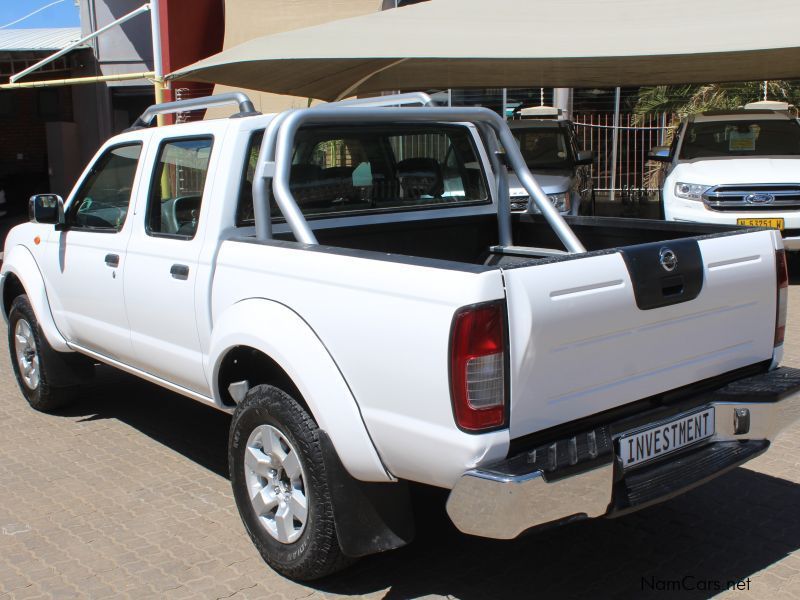 Nissan NP300 2.5CDI D/C 4X4 in Namibia