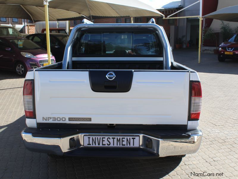 Nissan NP300 2.5CDI D/C 4X4 in Namibia