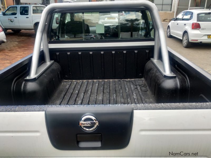 Nissan NP300 2.5D 4X4 DC in Namibia