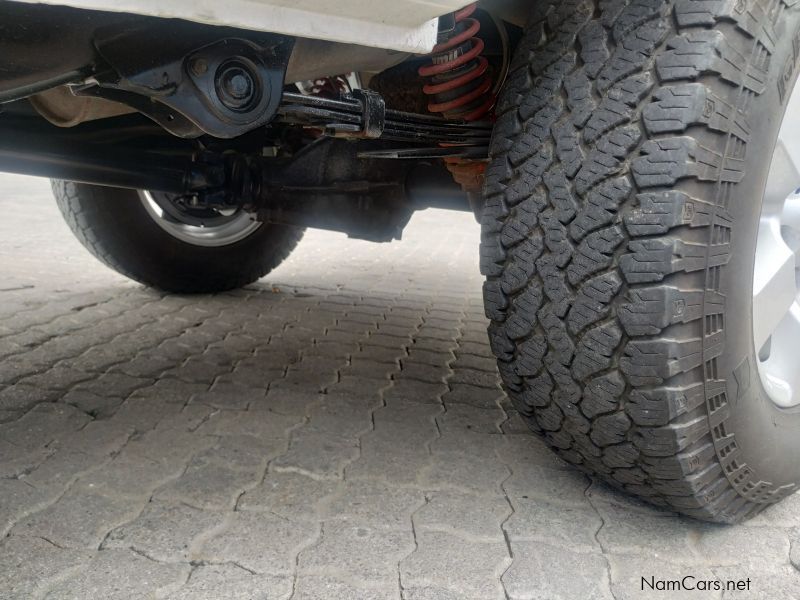 Nissan NP300 2.5D 4X4 DC in Namibia