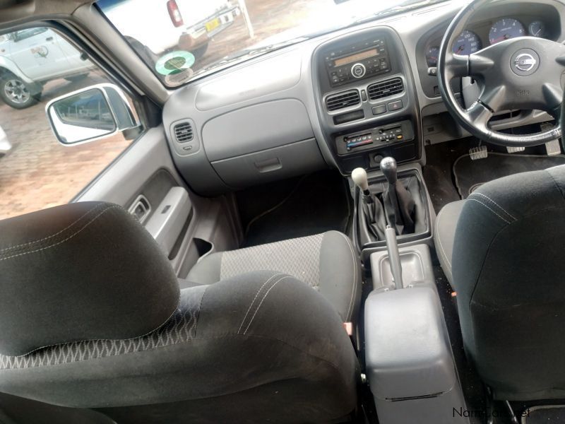 Nissan NP300 2.5D 4X4 DC in Namibia