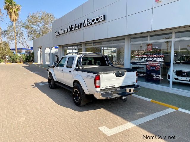 Nissan NP300 2.5D 4x4 DC in Namibia