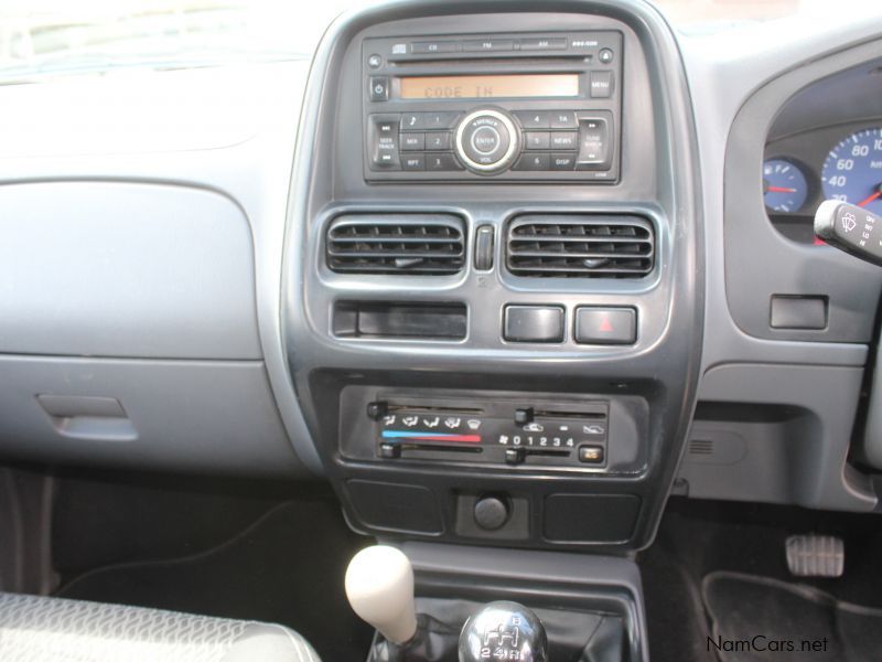 Nissan NP300 2.5TDI D/C 4X4 in Namibia