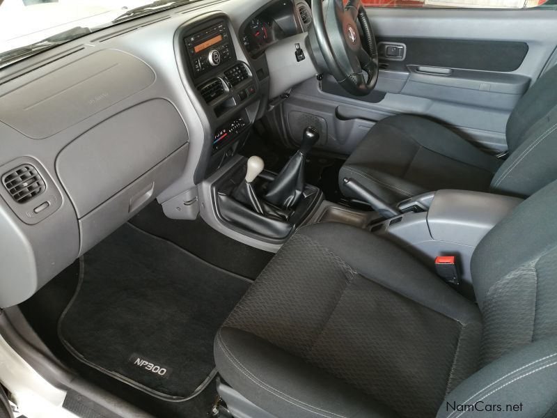 Nissan NP300 2.5TDI Hardbody 4x4 in Namibia