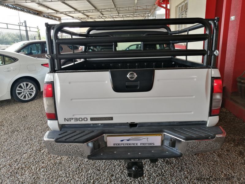 Nissan NP300 2.5TDI Hardbody 4x4 in Namibia