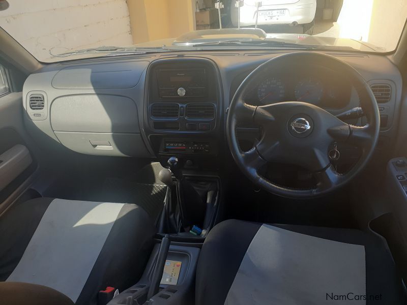 Nissan NP300 4x4 in Namibia