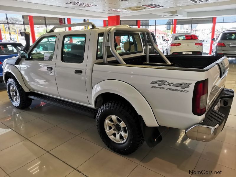 Nissan NP300 Hardbody 2.5Tdi 4x4 D/Cab in Namibia