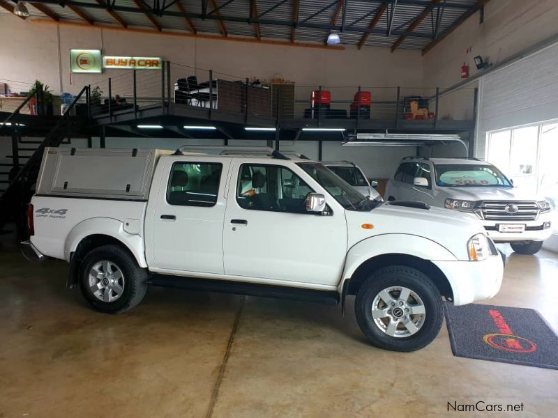 Nissan Np300 2.5 TDI 4x4 D/C in Namibia