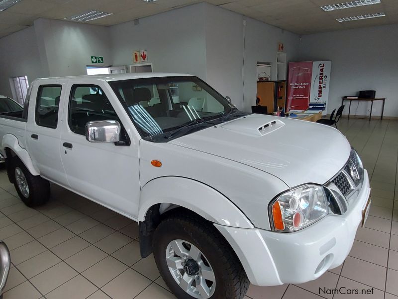 Nissan Np300 2.5 Tdi 4x4 P/u D/c in Namibia