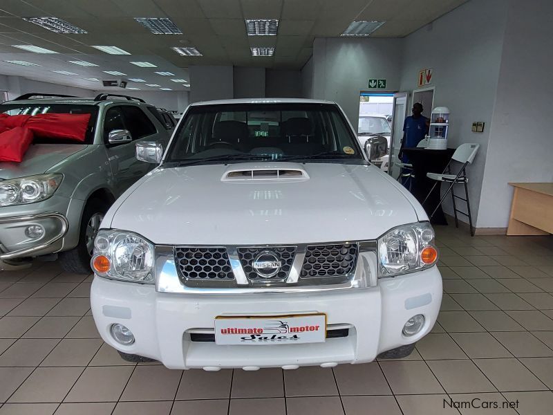 Nissan Np300 2.5 Tdi 4x4 P/u D/c in Namibia