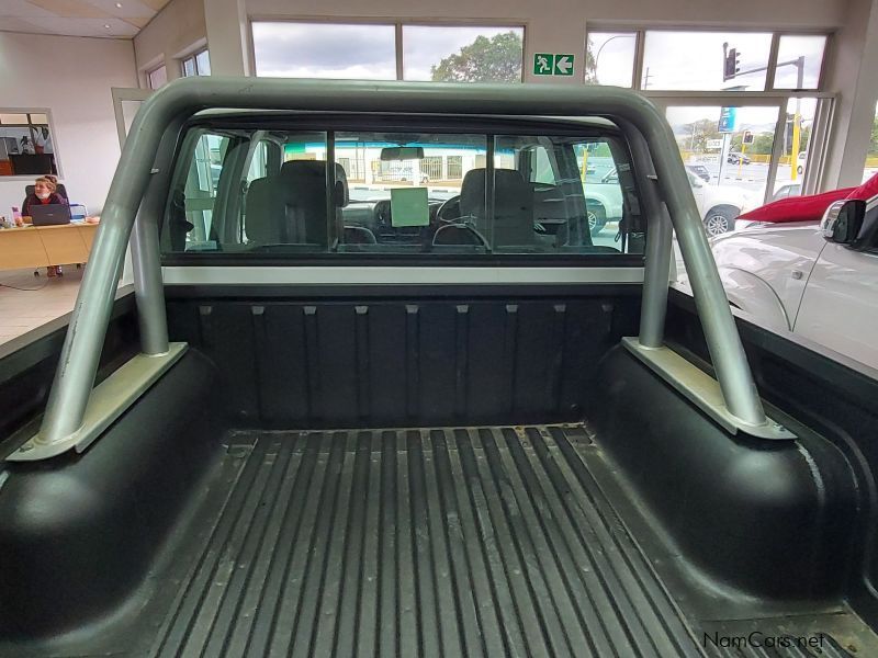 Nissan Np300 2.5 Tdi 4x4 P/u D/c in Namibia