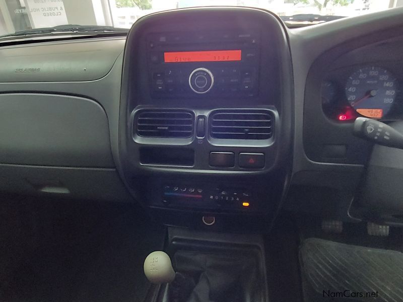 Nissan Np300 2.5 Tdi 4x4 P/u D/c in Namibia