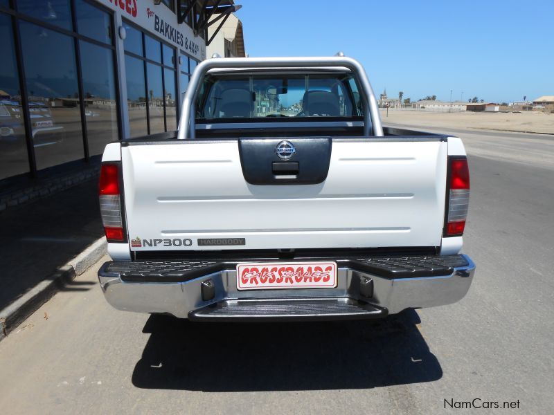 Nissan Np300 2.5 Tdi D/c 4x4 in Namibia