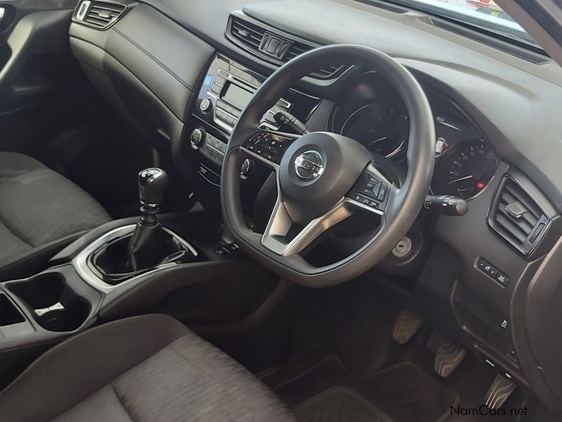 Nissan X-Trail Visia in Namibia