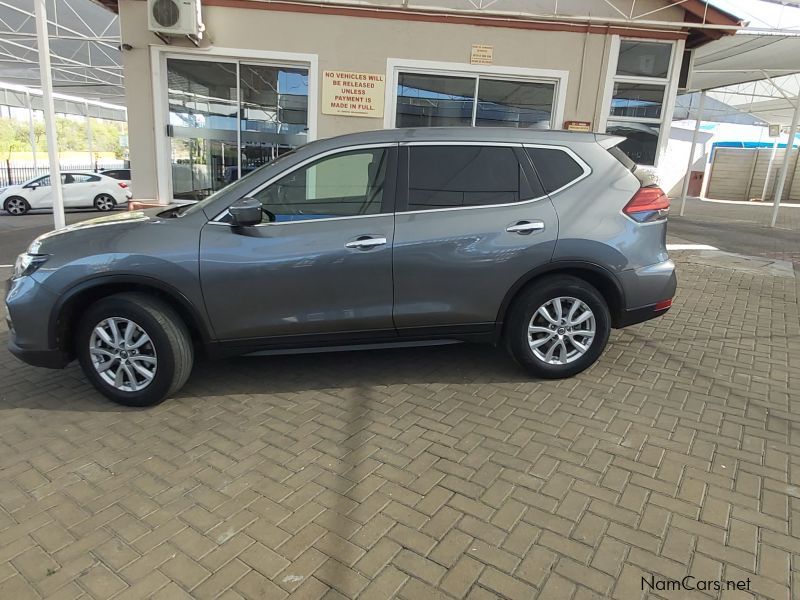 Nissan X-Trail Visia in Namibia