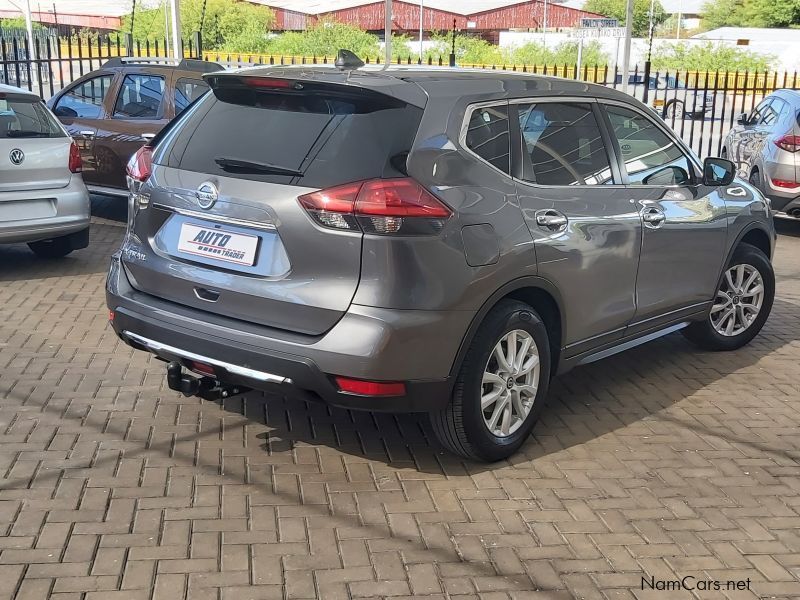 Nissan X-Trail Visia in Namibia