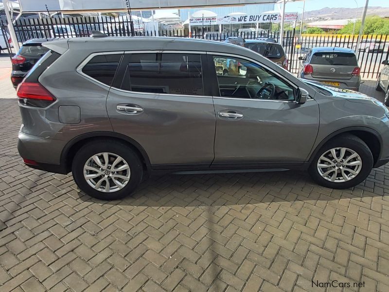 Nissan X-Trail Visia in Namibia