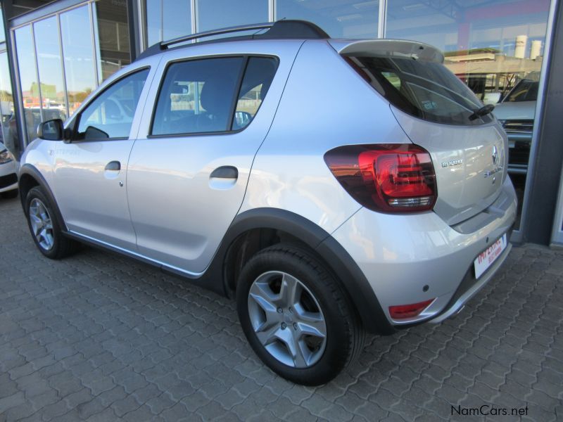 Renault Sandero 900t Stepway Dynamique in Namibia