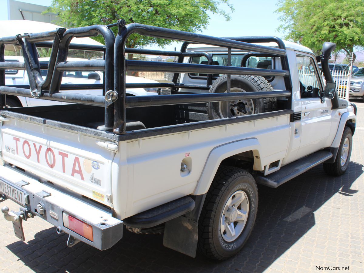 Toyota 70 series V8 4.5 D4D s/Cab in Namibia