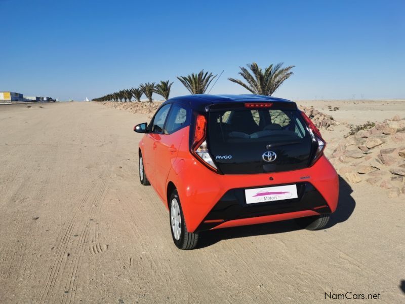 Toyota Aygo 1.0 X-play 5-Door in Namibia