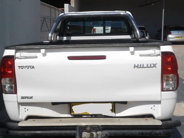 Toyota HILUX 2.4 4X4 in Namibia