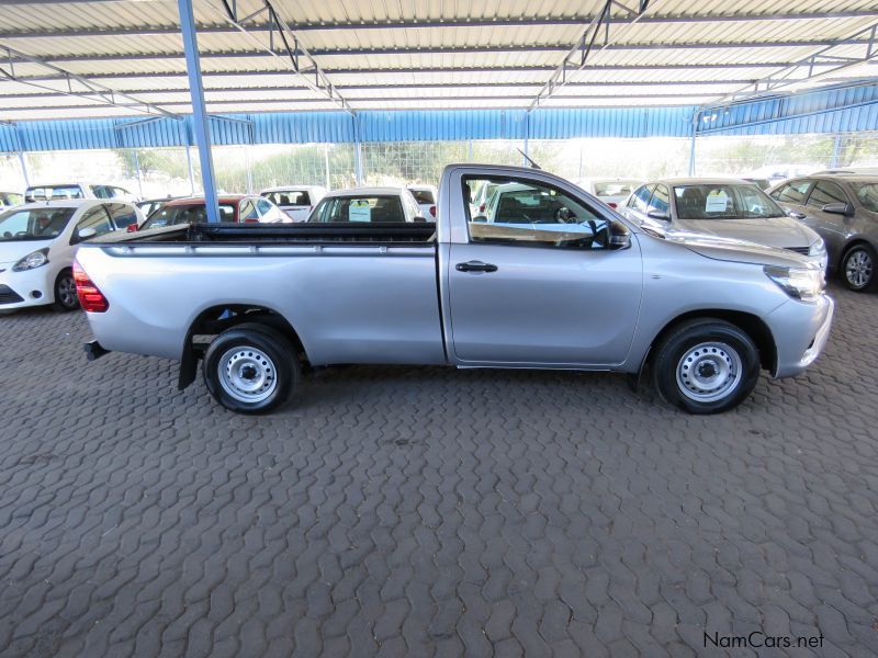 Toyota HILUX 2.4 GD LWB A/CON in Namibia