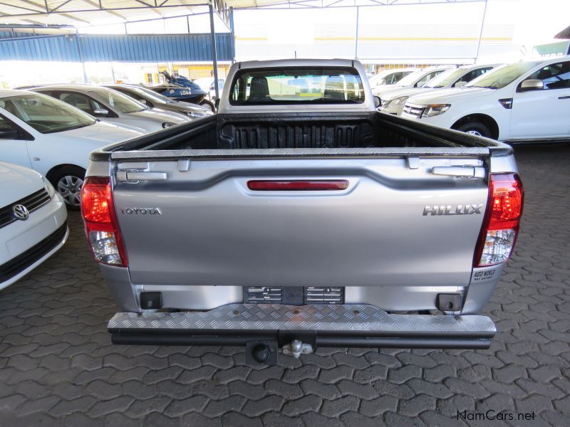 Toyota HILUX 2.4 GD LWB A/CON in Namibia