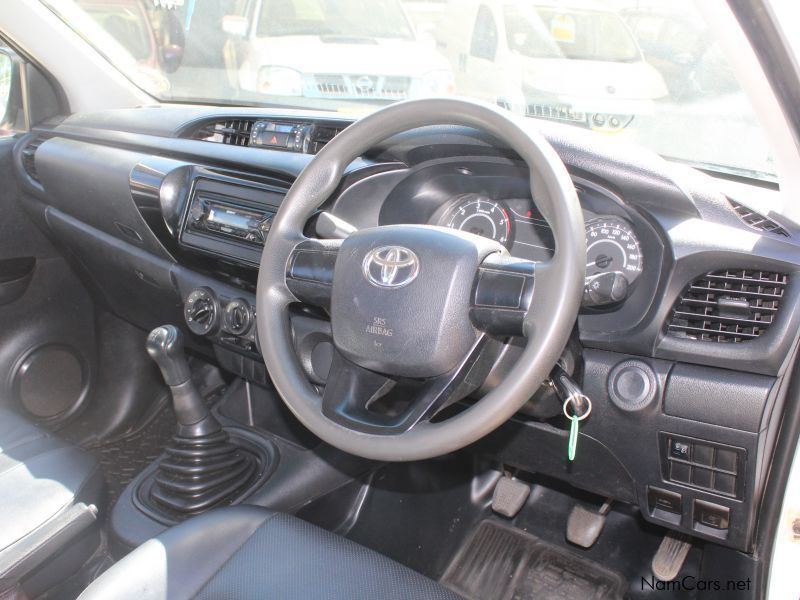 Toyota HILUX 2.4 GD S/C 4X2 in Namibia