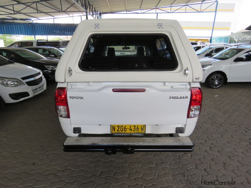 Toyota HILUX 2000VVTI A/CON in Namibia
