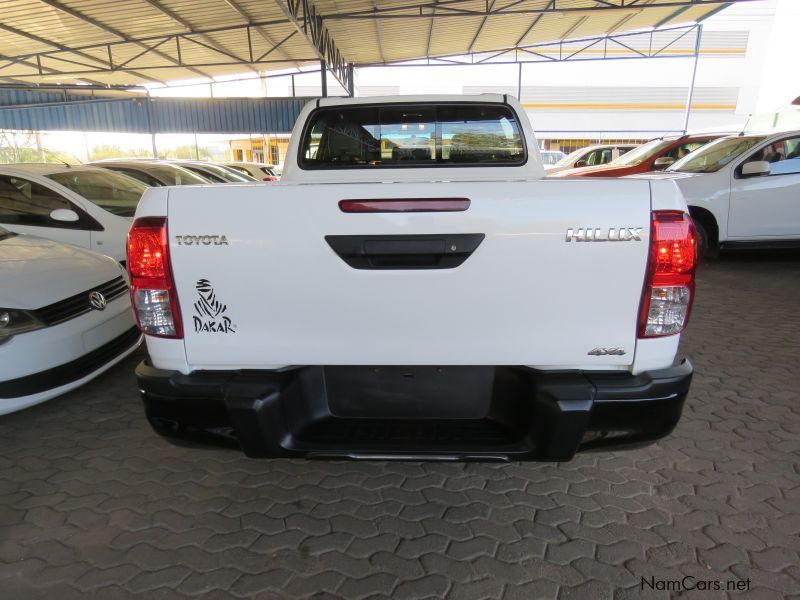 Toyota HILUX 4000 V6 DAKAR D/CAB 4X4 AUTO in Namibia