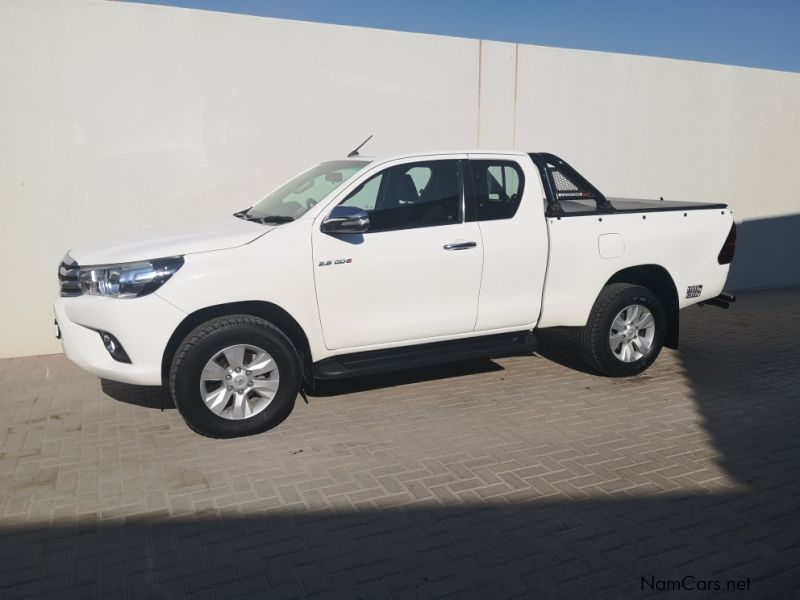 Toyota HILUX XC 2.8 4X4 M/T in Namibia