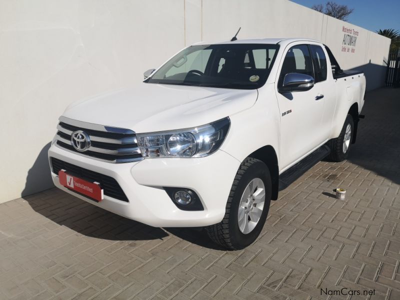 Toyota HILUX XC 2.8 4X4 M/T in Namibia