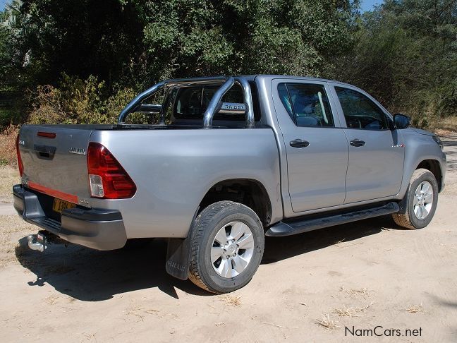Toyota Hilux 2,4GD6 4x4 D/Cab in Namibia