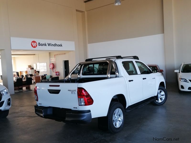 Toyota Hilux 2.4 SRX D/Cab 4x4 in Namibia