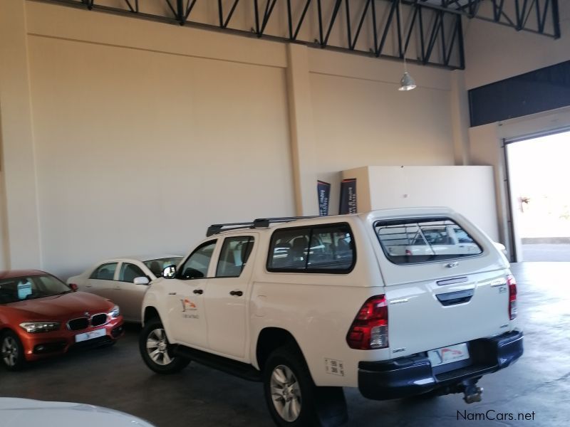 Toyota Hilux 2.4 SRX D/Cab 4x4 in Namibia