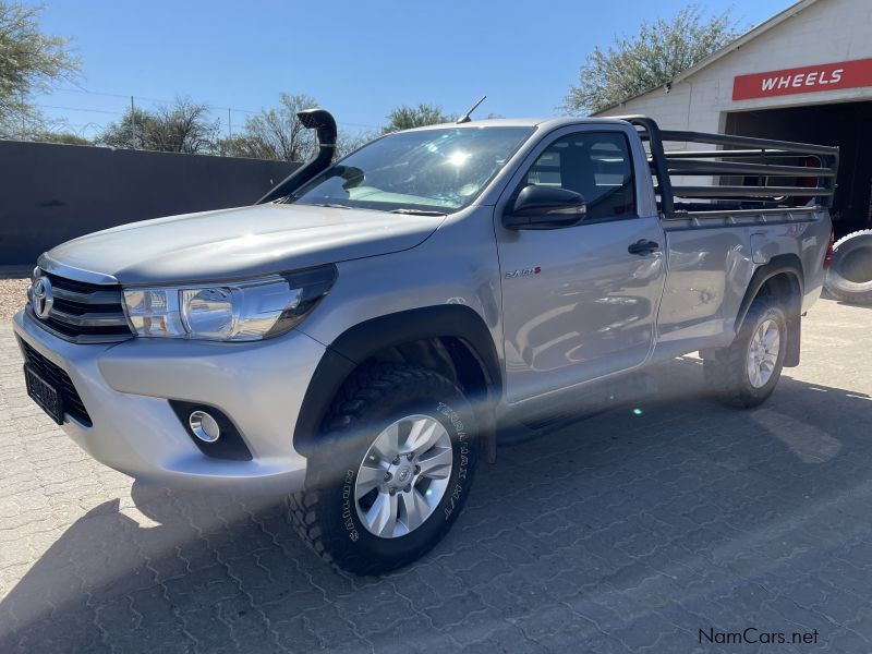 Toyota Hilux 2.4 SRX S/C 4x4 in Namibia