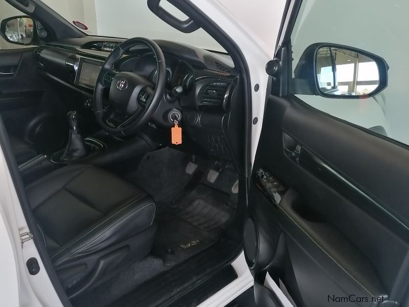 Toyota Hilux 2.8 GD-6 4x4 D/Cab Dakar in Namibia