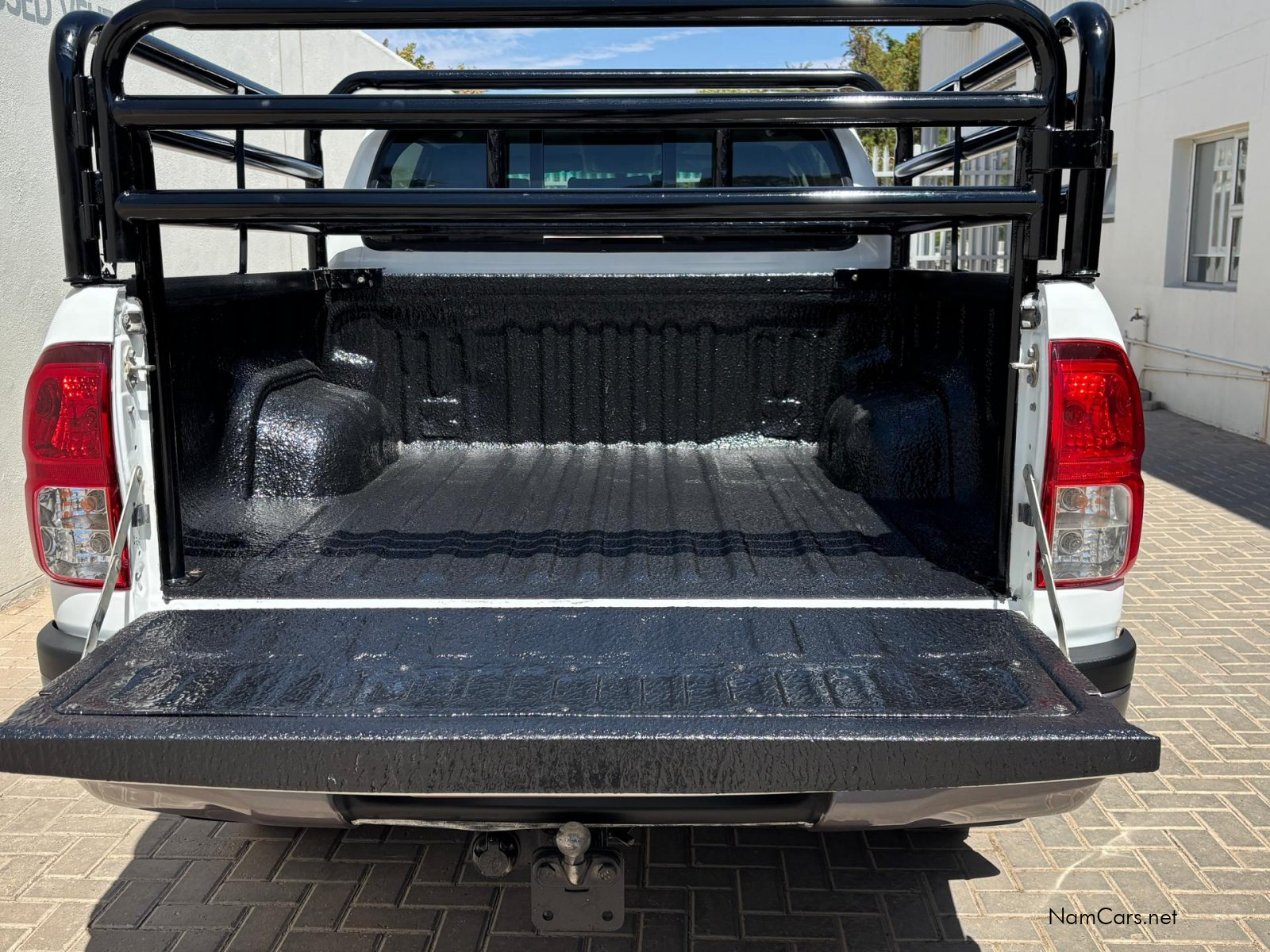Toyota Hilux Double Cab DC 2.4GD6 4X4 SRX AT in Namibia