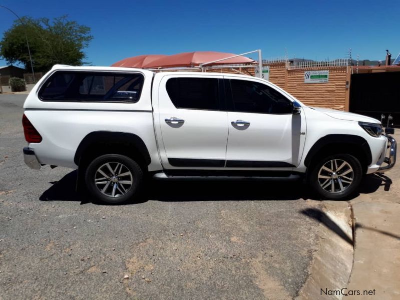 Toyota Hilux Raider DC V6 4x4 A/T in Namibia