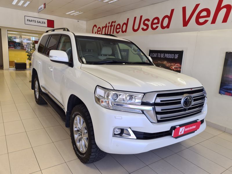 Toyota LANDCRUISER 200 SERIES VX-R in Namibia