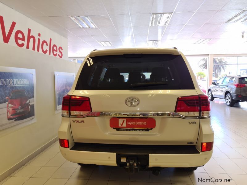 Toyota LANDCRUISER 200 SERIES VX-R in Namibia